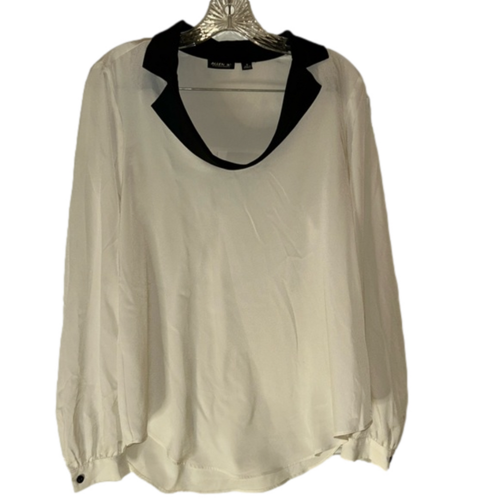 Stylish Sheer, Blouse w/ Black Collar: Size M